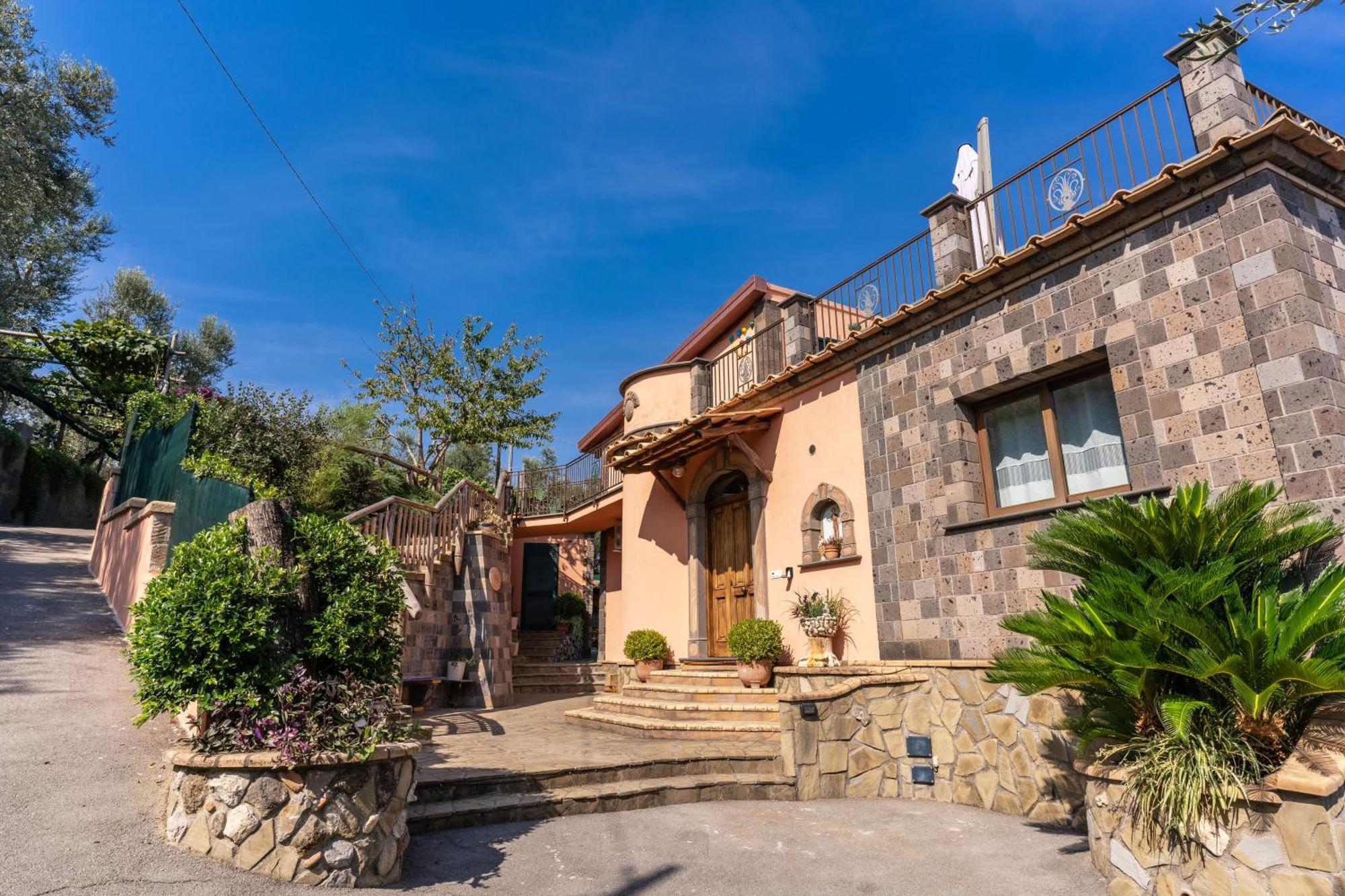 Villa Caruso Private Heated Pool & Sea View Sorrent Exterior foto